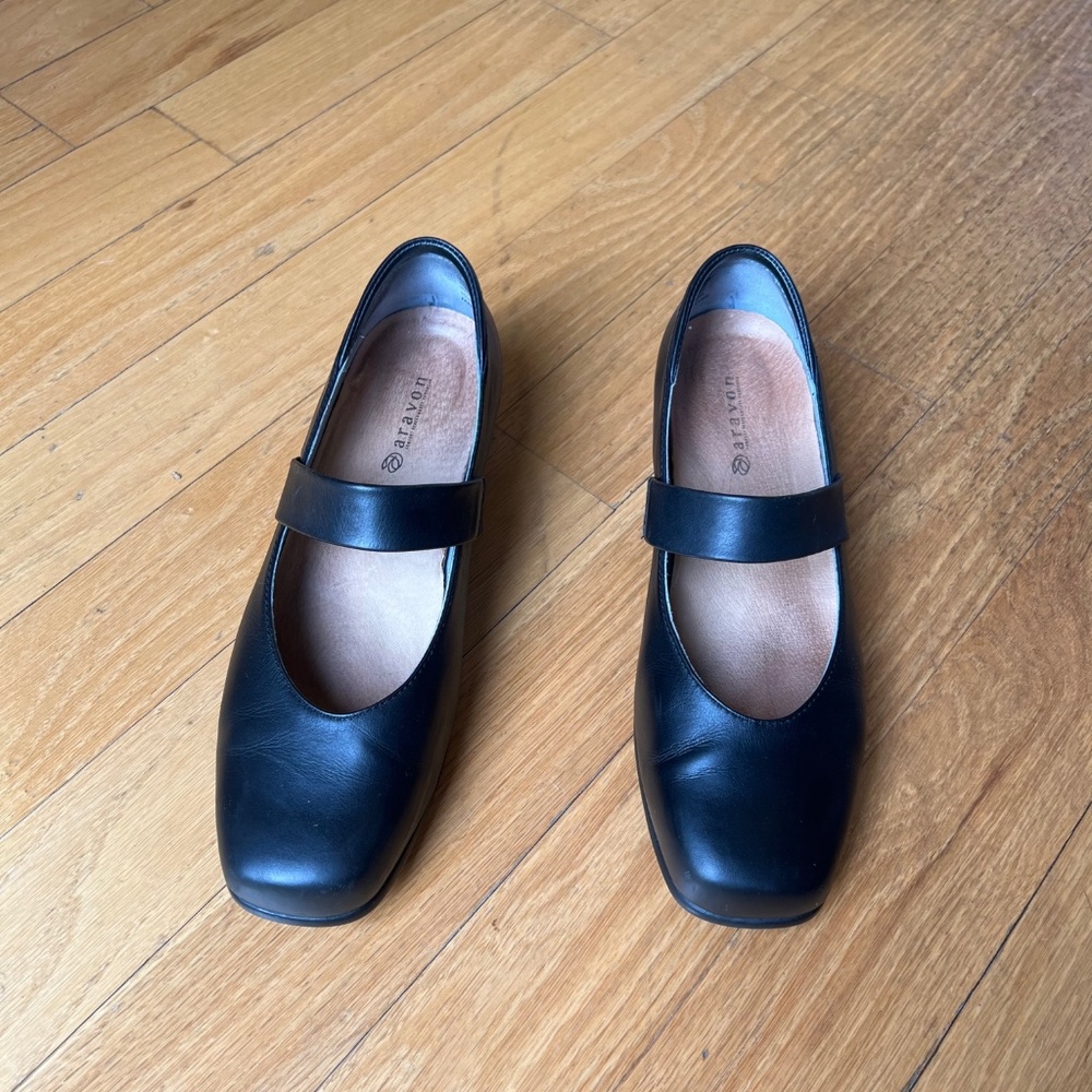 Aravon Comfort Mary Jane shoes in Black Leather (9.5 B)